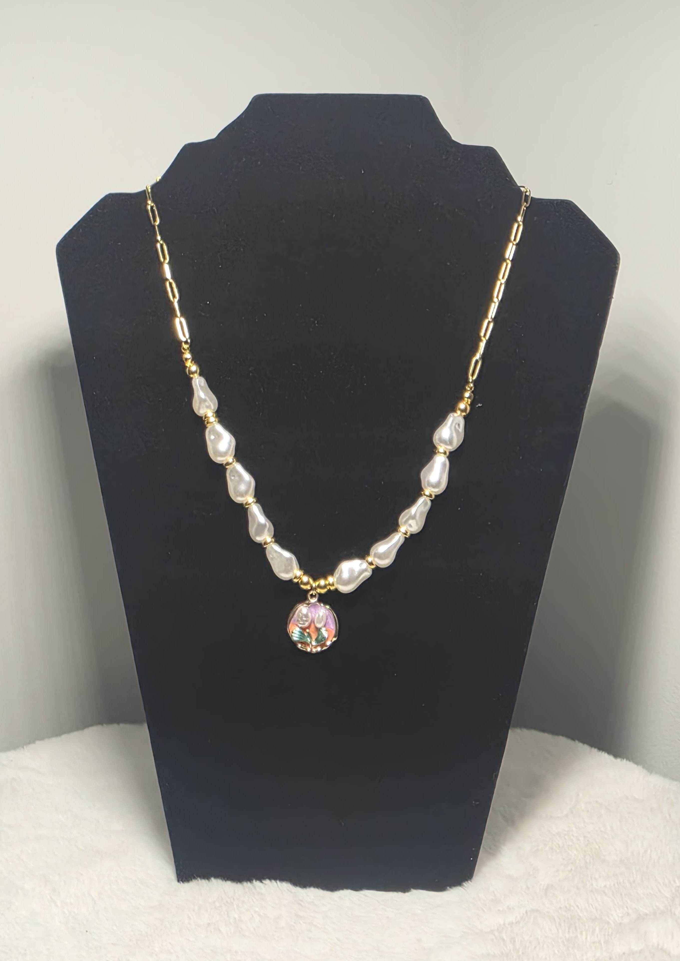 Elegant Collection - Flower Pearl Combine Necklace